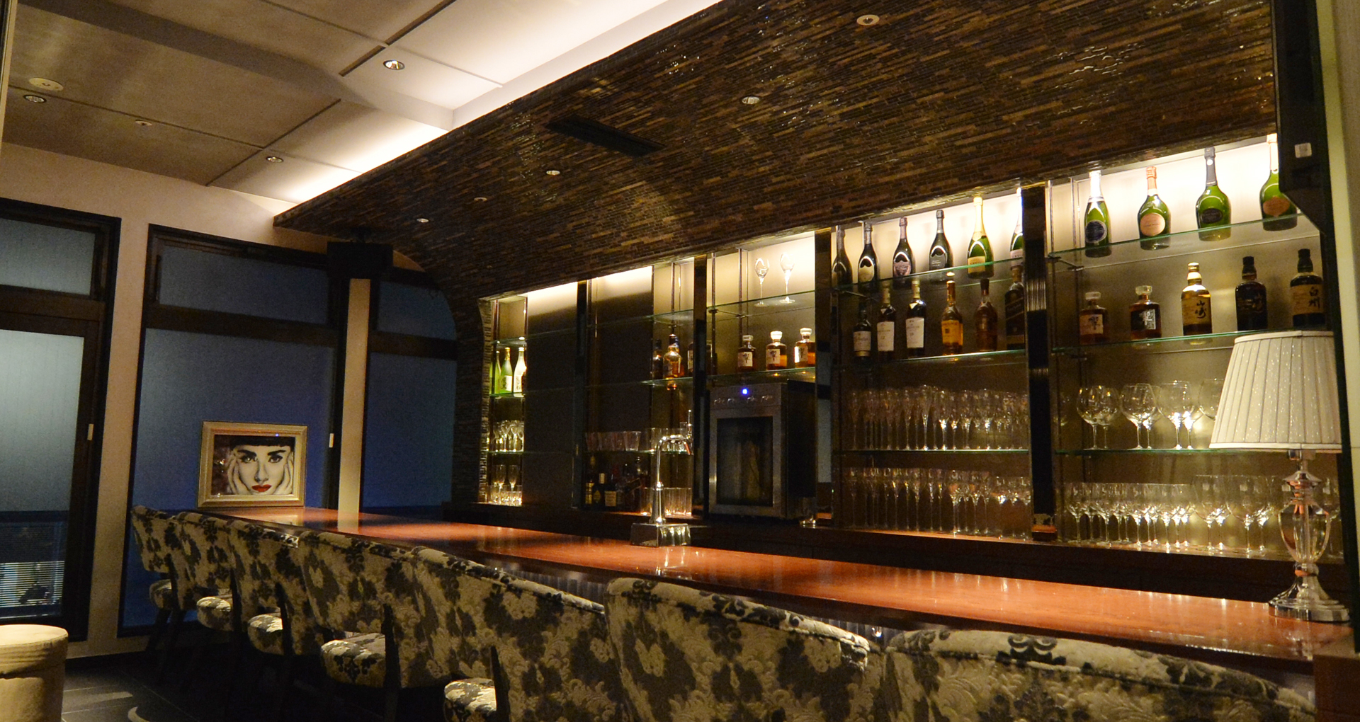 BAR IRIS Lino(バー アイリス リノ)